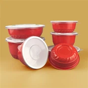 Punased ühekordsed plastikust kaanega toidukausid